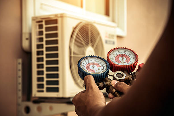 Professional Hvac technician working in Yerington, NV